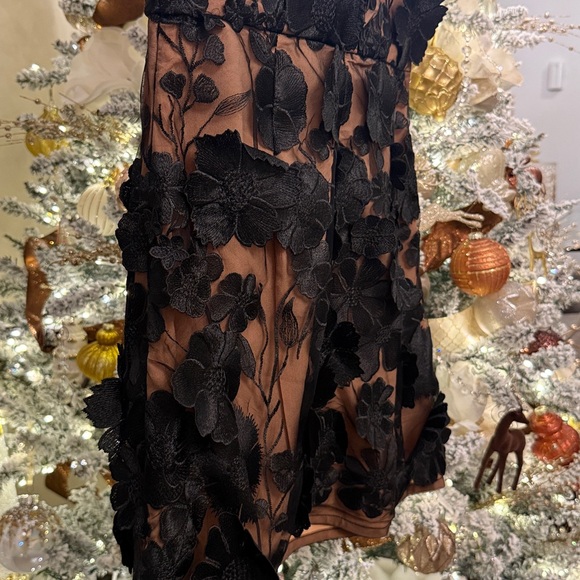 NWT Elliatt | Rosalind Dress in Black - Picture 17 of 17